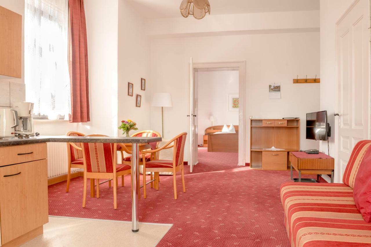 Hotel-Pension Heimburg Bad Elster Exterior photo